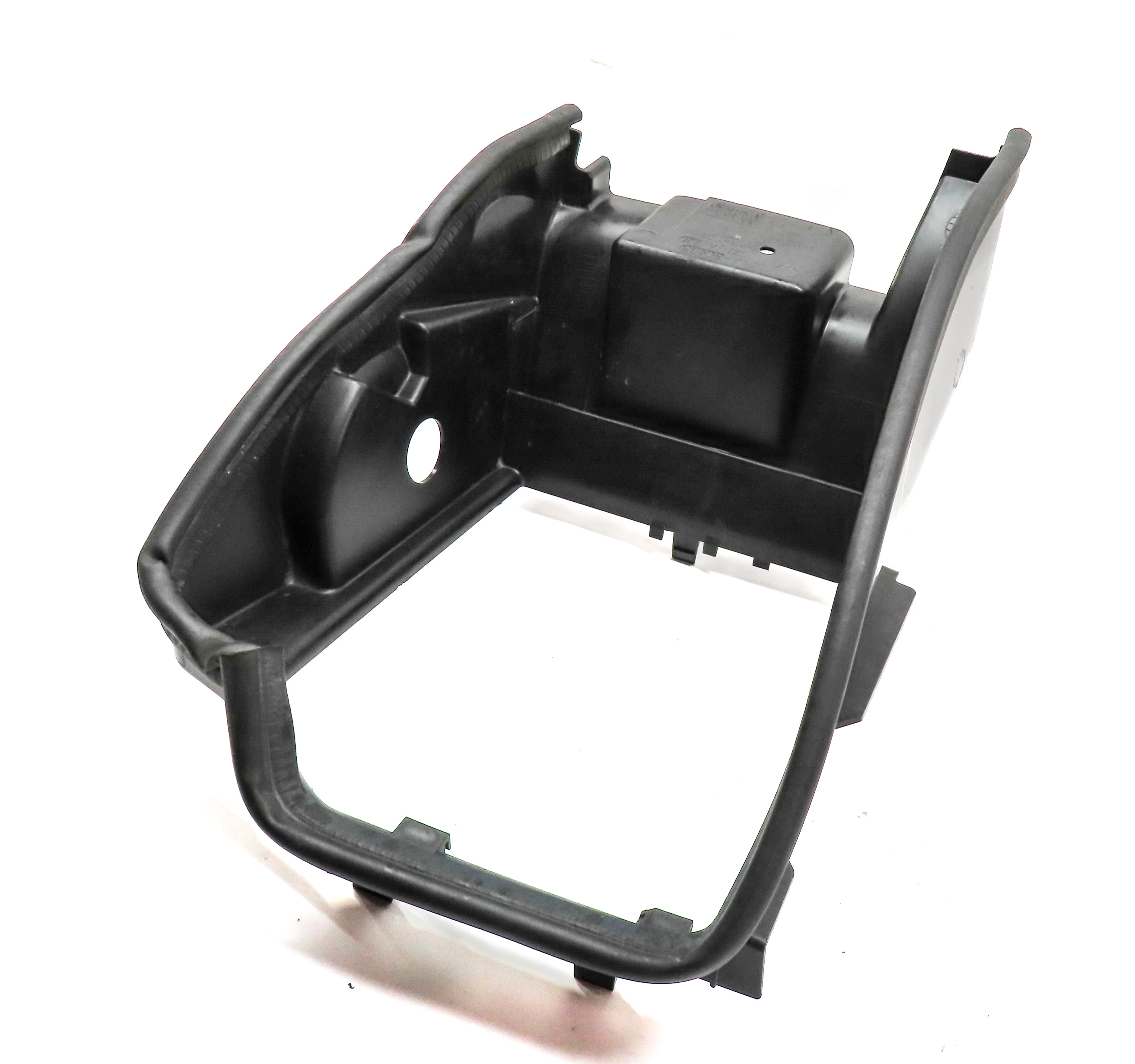 2016 RANGE ROVER SPORT (L494) 3.0L DIESEL FRONT LEFT AUXILIARY RADIATOR SHROUD — exact item pictured